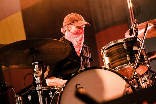 Modest Mouse live at Roskilde Festival 2022, Roskilde, Denmark Roskilde, Denmark. 30th, June 2022. The American indie rock band Modest Mouse performs a live concert during the Danish music festival Roskilde Festival 2022 in Roskilde. Here drummer Jeremiah Green is seen live on stage. Roskilde Denmark  Copyright: xGonzalesxPhoto MalthexIvarssonx