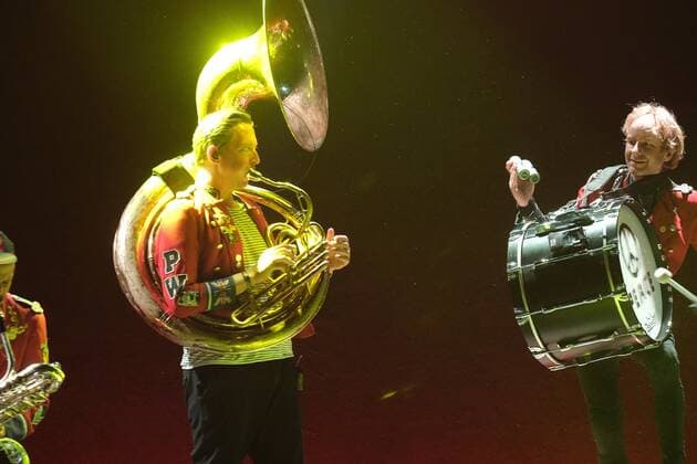 01.07..2022 xkhx Kassel Kulturzelt Konzert Techno Marching Band MEUTE elf Schlagzeuger und Hornisten aus Hamburg