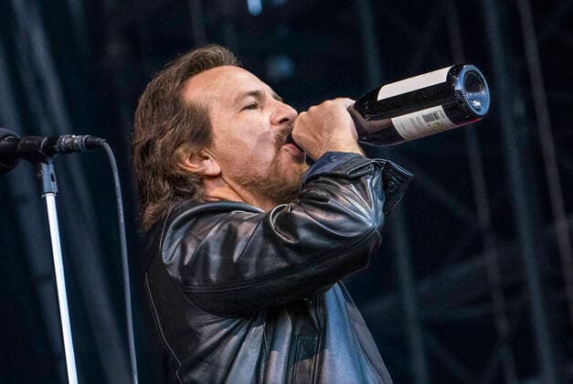 STOCKHOLM 20220703 Pearl Jam performs at the Lollapaloozafestival in Stockholm on Sunday STOCKHOLM SWEDEN x10090x  Copyright: xClaudioxBrescianix xTTx LOLLAPALOOZA STOCKHOLM 2022