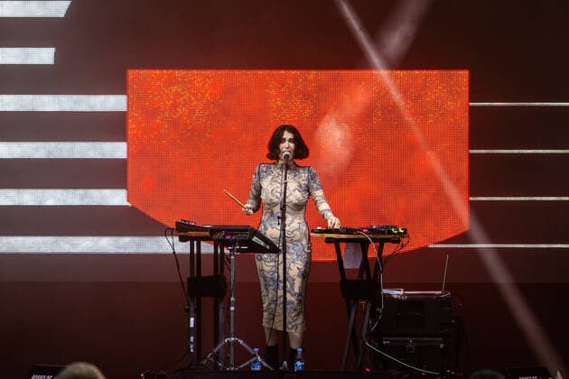 Kelly Lee Owens Roskilde, Denmark. 02nd, July 2022. The Welsh singer, musician and music producer Kelly Lee Owens performs a live concert during the Danish music festival Roskilde Festival 2022 in Roskilde. Roskilde Denmark  Copyright: xGonzalesxPhoto ErlingxBrodersenx