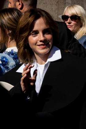 Entertainment Bilder des Tages Emma Watson CELEBRITES : arrivees au defile Haute Couture Schiaparelli - Paris Fashion week - 04 07 2022 JBAutissier Panoramic 