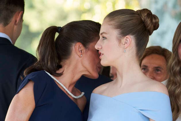 04-07-2022 Girona Queen Letizia and Princess Leonor at the 2022 Princess of Girona foundation awards ceremony in Barcelona. No Spain Â  Copyright: xPPEx