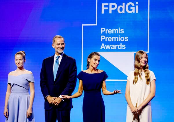 04-07-2022 Girona Queen Letizia and King Felipe and Princess Leonor and Princess Sofia at the 2022 Princess of Girona foundation awards ceremony in Barcelona. Â  Copyright: xPPEx