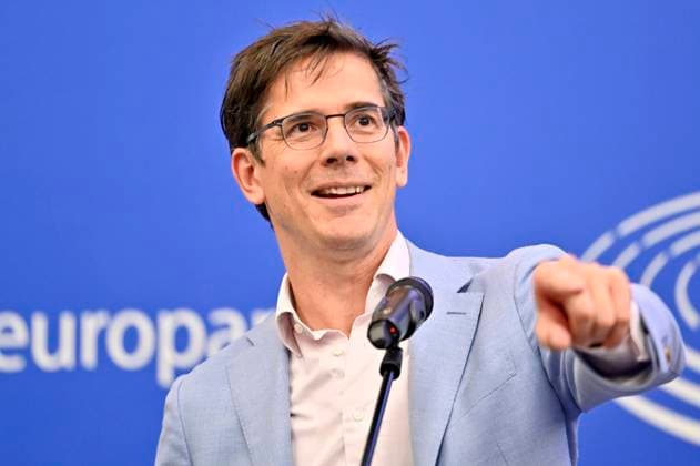 Bas Eickhout bei einer Pressekonferenz zum delegierten Taxonomie-Rechtsakt über Kernenergie und Gas im Europäischen Parlament. Straßburg, 05.07.2022 *** Bas Eickhout at a press conference on the delegated taxonomy act on nuclear energy and gas in the European Parliament Strasbourg, 05 07 2022. Foto:xD.xAnoraganingrumx xFuturexImage