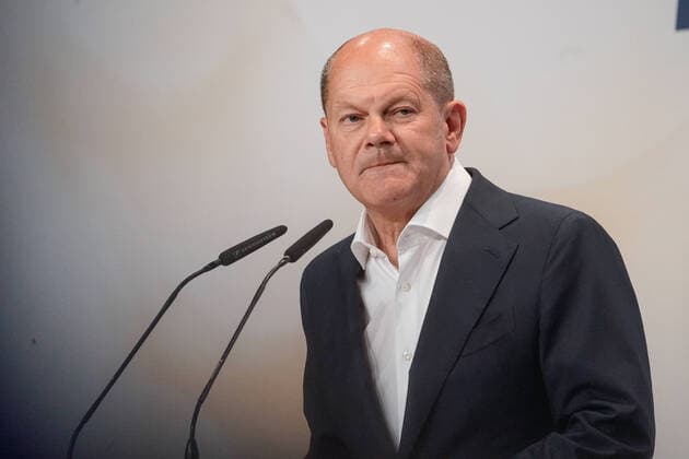News Themen der Woche KW27 BEE Sommerfest des Bundesverbandes Erneuerbare Energie e.V. Aktuell,06.07.2022 Berlin, Bundeskanzler Olaf Scholz (SPD) zu Gast beim Sommerfest Energie, Netze, Verbrauch, die gesamte Energiewirtschaft veranstaltet vom Bundesverband der Erneuerbaren Energie e.V. im Spindler & Klatt in Berlin Berlin Berlin Deutschland *** BEE Summer Festival of the German Renewable Energy Association e V Current,06 07 2022 Berlin, Chancellor Olaf Scholz SPD to attend the summer festival energy, grids, consumption, the entire energy industry organized by the German Renewable Energy Association e V at Spindler Klatt in Berlin Berlin Germany