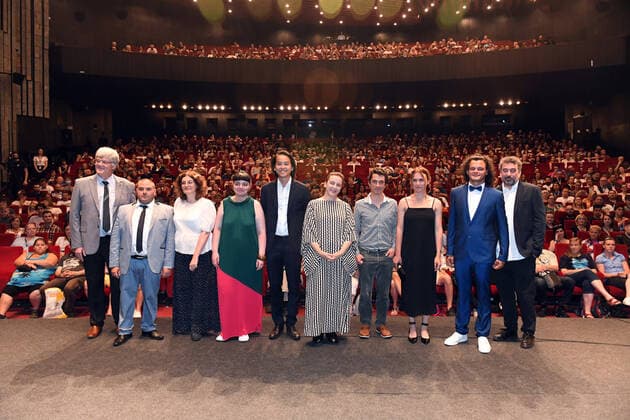 Entertainment Themen der Woche KW27 Entertainment Bilder des Tages Delegation to the Bulgarian competition documentary film A Provincial Hospital pose prior to the premiere in Large hall hotel Thermal within the 56th International Film Festival Karlovy Vary (KVIFF), Crystal Globe Competition in Karlovy Vary, Czech Republic, on July 6, 2022. (CTKxPhoto KaterinaxSulova) CTKPhotoP2022070606227  suk010