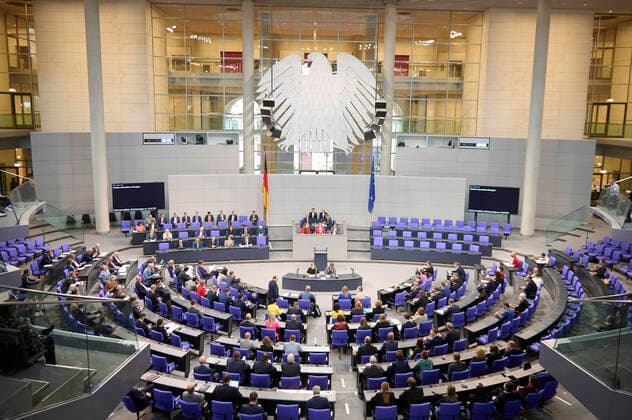 News Themen der Woche KW27 News Bilder des Tages Plenarsitzung im Bundestag in Berlin Der Plenarsaal während der Sitzung des Deutschen Bundestags am 07.07.2022 in Berlin. Berlin Bundestag Berlin Deutschland *** Plenary session in the Bundestag in Berlin The plenary hall during the session of the German Bundestag on 07 07 2022 in Berlin Berlin Bundestag Berlin Germany