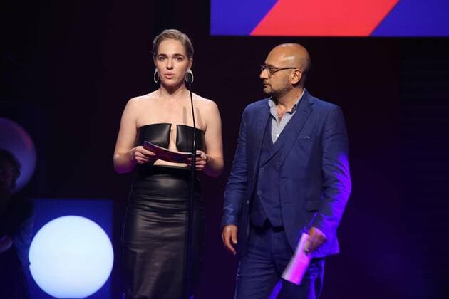 30.06.2022, Grafenegg NÖ, Österreichischer Filmpreis 2022, Verleihungsgala d. Akademie des Österreichischen Films im Bild: Verena Altenberger, Arash T. Riahi, -a d Bühne, Österreichischer Filmpreis 2022