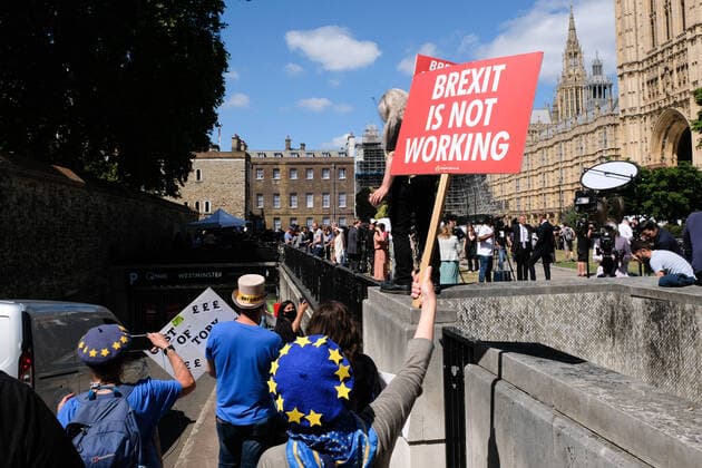 News Themen der Woche KW27 News Bilder des Tages Atmosphere around Westminster on the day that British Prime Minister Boris Johnson announced his resignation Where: London, United Kingdom When: 07 Jul 2022 Credit: Cover Images Copyright: xx 51763477 EDITORIAL USE ONLY. NOT FOR USE BY NEWSPAPERS BASED IN THE UK.
