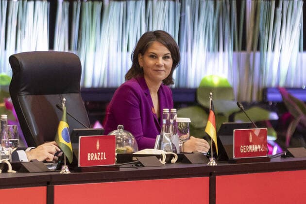 Bilder des Jahres 2022, News 07 Juli News Themen der Woche KW27 News Bilder des Tages Annalena Baerbock (Buendnis 90 Die Gruenen), Bundesaussenministerin, nimmt am G20 Aussenministertreffen in Nusa Dua auf Bali Indonesien, teil. Nusa Dua Indonesien *** Annalena Baerbock Buendnis 90 Die Gruenen , German Foreign Minister, attends G20 Foreign Ministers Meeting in Nusa Dua on Bali Indonesia, Nusa Dua Indonesia Copyright: xThomasxImo photothek.netx