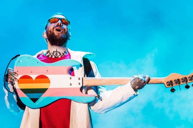 Entertainment Bilder des Tages July 8, 2022, Madrid, Spain: Ben McKee of Imagine Dragons performs on stage at MadCool in Ifema, Madrid. Madrid Spain - ZUMAs197 20220708_zaa_s197_058 Copyright: xValeriaxMagrix
