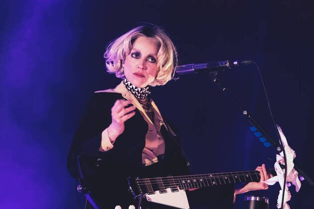 July 8, 2022, Madrid, Spain: Annie Clark better known as St Vincent performs on stage at MadCool festival in Ifema, Madrid. Madrid Spain - ZUMAs197 20220708_zaa_s197_075 Copyright: xValeriaxMagrix
