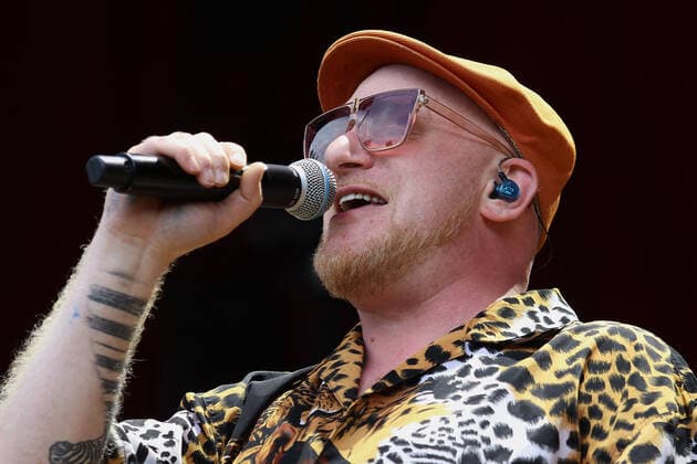 DIE FANTASTISCHEN VIER - 30 Jahre Live 2022 in Berlin Vorband Sänger Flo Mega Berlin Parkbühne Wuhlheide Copyright: xmix1x-xMatthiasxBaranx