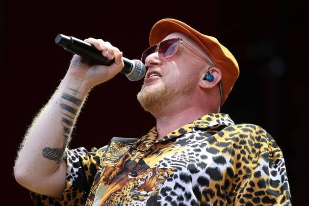 DIE FANTASTISCHEN VIER - 30 Jahre Live 2022 in Berlin Vorband Sänger Flo Mega Berlin Parkbühne Wuhlheide Copyright: xmix1x-xMatthiasxBaranx