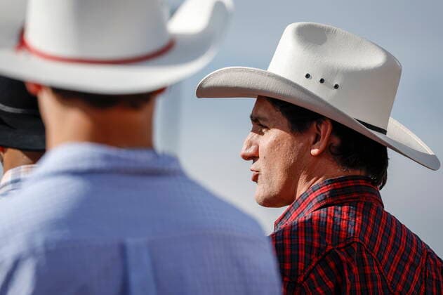 July 10, 2022, Calgary, AB, CANADA: Prime Minister Justin Trudeau speaks at a pancake breakfast during the Calgary Stampede in Calgary, Alta., Sunday, July 10, 2022. Calgary CANADA  - ZUMAc35_ 20220710_zaf_c35_024 Copyright: xJeffxMcintoshx