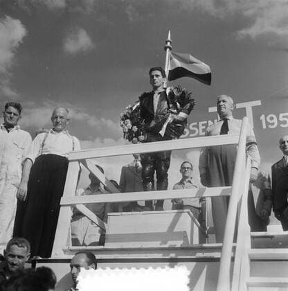 Anefo photo collection. TT Assen 1952. Homicture from Umberto Masetti (winner 500cc). June 27, 1952. Assen Copyright: xpiemagsx pienatarchpart1270921-55161 !ACHTUNG AUFNAHMEDATUM GESCHÄTZT!