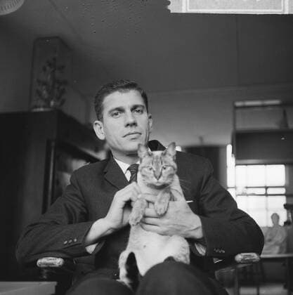Anefo photo collection. Gerard Kornelis van het Reve (novelist). November 28, 1963 Copyright: xpiemagsx pienatarchpart216092021-17552 !ACHTUNG AUFNAHMEDATUM GESCHÄTZT!