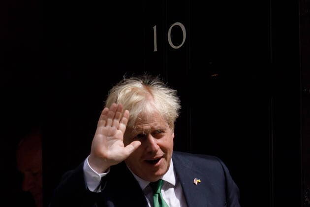 News Themen der Woche KW28 (220713) -- LONDON, July 13, 2022 -- British Prime Minister Boris Johnson leaves 10 Downing Street for Prime Minister s Questions in London, Britain, July 13, 2022. Boris Johnson resigned as British prime minister and the leader of the Conservative Party in a statement to the country on July 7. The new prime minister of the United Kingdom (UK) replacing incumbent Boris Johnson will be announced on September 5, said Graham Brady, chairman of the Conservative Party s backbench 1922 Committee, on Monday. (Photo by Xinhua) BRITAIN-LONDON-BORIS JOHNSON-PMQ TimxIreland 