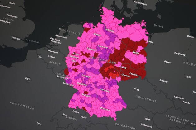 Dashboard des RKI, die 7-Tage-Inzidenz liegt nun bei 720,4 7-Tage-Inzidenz, Dashboard des RKI auf einem Monitor am 14.07.2022 in Siegen Deutschland.