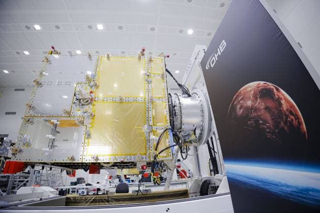 Bau von Wettersatelliten beim Raumfahrtunternehmen OHB in Bremen. Bremen, 14.07.2022 Bremen Germany *** Construction of weather satellites at space company OHB in Bremen Bremen, 14 07 2022 Bremen Germany Copyright: xThomasxTrutschelx