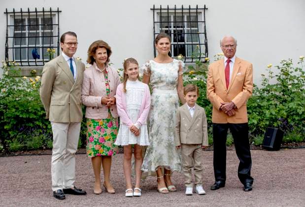Bilder des Jahres 2022, Entertainment 07 Juli Entertainment Themen der Woche KW28 14-07-2022 Sweden Prince Daniel and Prince Oscar, Princess Estelle and Princess Victoria and King Carl Gustaf and Queen Silvia and Prince Carl Philip and Princess Sofia and Princess Madeleine during the festivities for the crown princess her 45th birthday at Borgholm Slott castle ruin in Borgholm. (c) PPE Nieboer Point de Vue out  Copyright: xPPEx