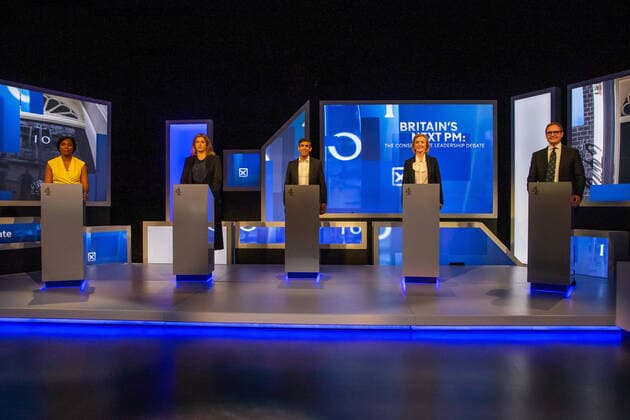 News Themen der Woche KW28 News Bilder des Tages July 15, 2022, London, England, United Kingdom: Conservative Party leadership candidates (left to right) KEMI BADENOCH, PENNY MORDAUNT, RISHI SUNAK, LIZ TRUSS and TOM TUGENDHAT are seen in the BT Studios ahead of first TV debate in Conservative Party leadership race. London United Kingdom - ZUMAs262 20220715_zip_s262_016 Copyright: xTayfunxSalcix