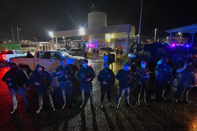 July 15, 2022, Almoloya de JuoÂ¡rez, State Of Mexico, Mexico: July 15 in Almoloya de JuoÂ¡rez, Mexico : Mexican drug lord Rafael Caro Quintero, was admitted tonight to the Federal Center for Social Readaptation Number 1 El Altiplano , under the custody of the Navy and the National Guard after he was arrested in the town of San Simon in Sinaloa state during a joint operation by the navy and Attorney GeneralÃ¢â‚¬â ¢s Office. on July 15, 2022 in Almoloya de JuoÂ¡rez, Mexico. Almoloya de Juarez Mexico - ZUMAe321 20220715_zia_e321_073 Copyright: xArturoxHernoÂ¡Ndezx xEyepixxGrox