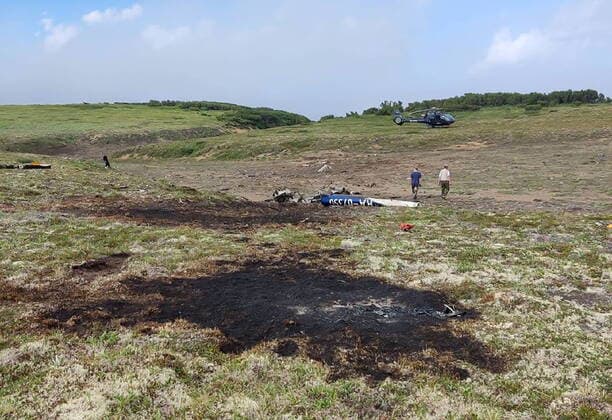 News Themen der Woche KW29 News Bilder des Tages Russland, Hubschrauberabsturz auf der Halbinsel Kamtschatka KAMCHATKA TERRITORY, RUSSIA - JULY 18, 2022: Wreckage at the crash site of a Robinson helicopter 13 km south of the Uzon volcano in Kamchatka Territory in the Russian Far East. The Russian Investigative Committee s Vostochny Interregional Directorate for Transport TASS THIS IMAGE WAS SUPPLIED BY A THIRD PARTY ON JULY 18, 2022. EDITORIAL USE ONLY  TS13AACE
