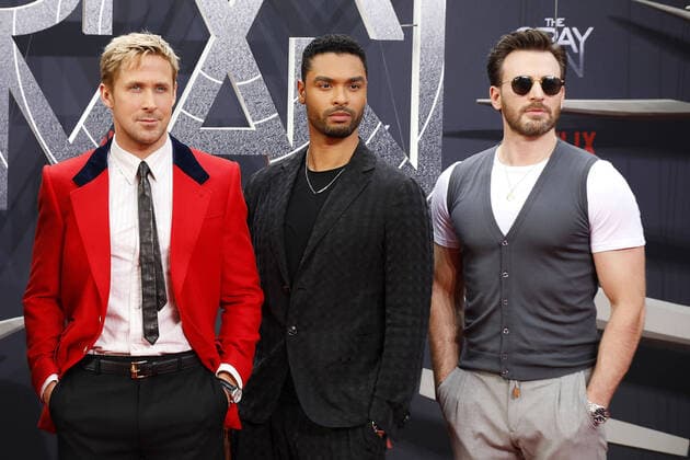 Bilder des Jahres 2022, Entertainment 07 Juli Entertainment Themen der Woche KW29 Entertainment Bilder des Tages Ryan Gosling, Rege Jean Page und Chris Evans bei der The Gray Man Film Premiere am 18.07.2022 in Berlin The Gray Man Filmpremiere in Berlin *** Ryan Gosling, Rege Jean Page and Chris Evans at The Gray Man movie premiere on 18 07 2022 in Berlin The Gray Man movie premiere in Berlin 