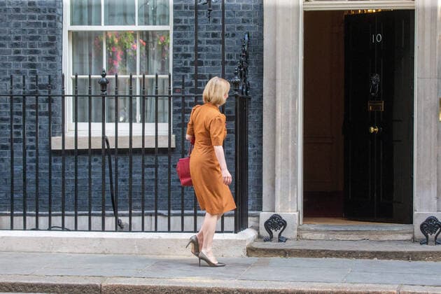 News Themen der Woche KW29 News Bilder des Tages July 19, 2022, London, England, United Kingdom: Conservative Party Leadership candidate and Foreign Secretary LIZ RUSS is seen arriving at 10 Downing Street to attend cabinet meeting. London United Kingdom - ZUMAs262 20220719_zip_s262_020 Copyright: xTayfunxSalcix