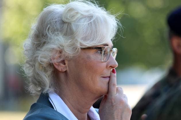 Verteidigungsministerin Christine Lambrecht bei der DF-Brigade in Müllheim. Bundesverteidigungsministerin Christine Lambrecht besucht am 19. Juli 2022 im Rahmen ihrer Sommerreise die Deutsch- Französiche Brigade (DF-Brigade) in Müllheim Baden. Müllheim Baden-Württemberg Deutschland *** Defense Minister Christine Lambrecht at the DF Brigade in Müllheim German Defense Minister Christine Lambrecht will visit the German French Brigade DF Brigade in Müllheim Baden Müllheim Baden Württemberg Germany on July 19, 2022 as part of her summer tour.