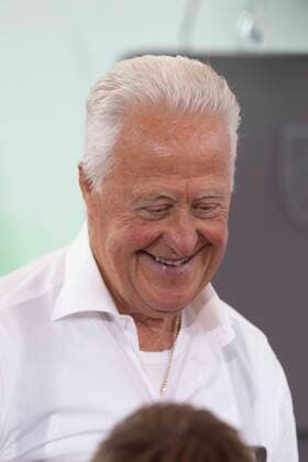 Rolf SCHUMACHER, Vater von Michael Schumacher, Roter Teppich, Red Carpet Show, Ankunft, arrival, Verleihung des Staatspreises des Landes Nordrhein-Westfalen in Koeln am 20.07.2022