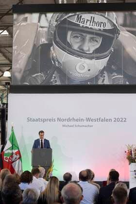 Hendrik WUEST, Wüst, CDU, Ministerpraesident des Landes Nordrhein-Westfalen, bei seiner Rede, Roter Teppich, Red Carpet Show, Ankunft, arrival, Verleihung des Staatspreises des Landes Nordrhein-Westfalen in Koeln am 20.07.2022