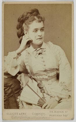 Portrait of Addison, Carlotta, (Italian actress) Elliott & Fry. Portrait of Carlotta Addison, Italian actress. Business card (front). Draw on albuminum paper. 1870-1890. Copyright: xpiemagsx paribotpie080221-11033 !ACHTUNG AUFNAHMEDATUM GESCHÄTZT!