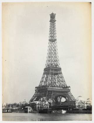 The Eiffel Tower, under construction (in height). View of the Eiffel Tower under construction during the 1889 World Expo, 7th Arrondissement, Paris View of the Eiffel Tower under construction during the 1889 World Expo, Paris (VIIth Arr.) . Photography of Hippolyte Blancard (1843-1924), around 1890. Copyright: xpiemagsx parismuspie10022021-69376 !ACHTUNG AUFNAHMEDATUM GESCHÄTZT!