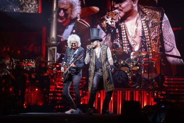 Bilder des Jahres 2022, Entertainment 07 Juli Entertainment Themen der Woche KW29 Entertainment Bilder des Tages British rock band Queen and American singer Adam Lambert performed during their Rhapsody World Tour concert in Tampere, Finland on Sunday, 24th July, 2022, in picture guitarist Brian May (L), vocalist Adam Lambert and drummer Roger Taylor. Tampere Nokia Arena Finland  Copyright: xKallexParkkinenx LKFTVX20220724204751PIUN