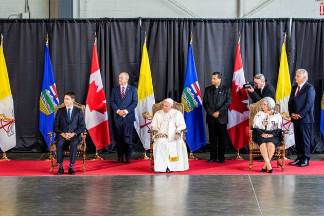 July 24, 2022, Edmonton, Alberta, Canada: His Holiness Pope Francis Arrives in Canada and is joined by Her Excellency the Right Honorable, Mary Simon.Governor General of Canada and Her Husband His excellency Mr. Whit Fraser, and Prime Minister of Canada, Justin Trudeau. Edmonton Canada - ZUMAs197 20220724_zaa_s197_117 Copyright: xRonxPalmerx