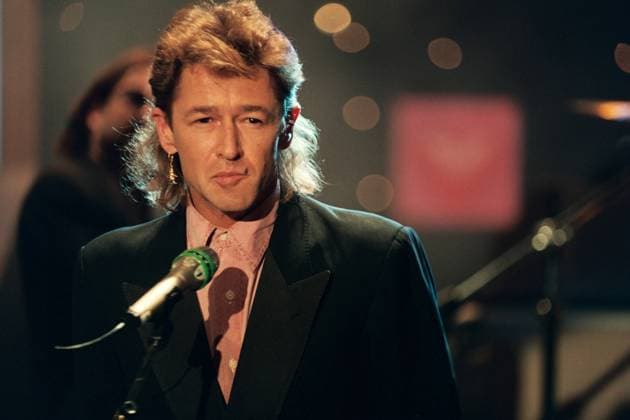 Der deutsche Sänger, Musiker, Schlagersänger Gitarrist, Komponist und Musikproduzent Peter Maffay während einem Auftritt in einer deutschen Fernsehshow, 1991, Köln Nordrhein-Westfalen Deutschland Copyright: ZIKxImages UnitedArchiveszikimages74563 EDITORIAL USE ONLY