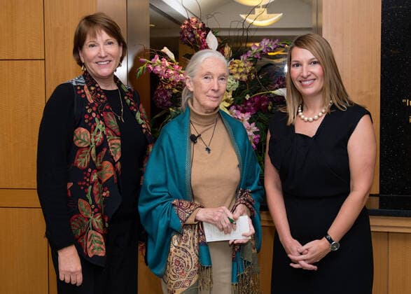 Deputy Secretary of State for Management and Resources Heather Higginbottom poses for a photo with renowned primatologist and conservationist, Dr. Jane Goodall, and Elizabeth Jordan, Director of the State Department™s Office of Global Health Diplomacy, before Dr. Goodall discussed the Jane Goodall Institute (JGI)™s work promoting health, gender equality, and conservation at the U.S. Department of State in Washington, D.C., on October 27, 2015. Copyright: xpiemagsx deptofstpie23052022-12715 !ACHTUNG AUFNAHMEDATUM GESCHÄTZT!