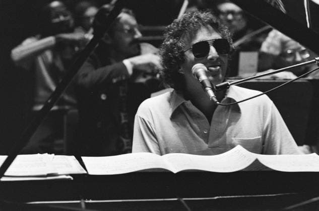 Anefo photo collection. Randy Newman rehearsal with the Rotterdam Philharmonic Orchestra. Orchestras, music, musicians, artists, singers, portraits, Randy Newman. August 23, 1979. Rotterdam, South Holland Copyright: xpiemagsx pienatarchpart417102021-30081 !ACHTUNG AUFNAHMEDATUM GESCHÄTZT!