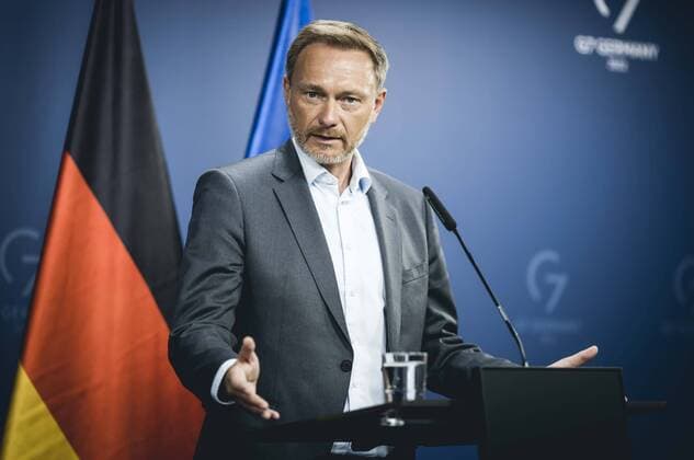 News Themen der Woche KW 30 News Bilder des Tages Bundesfinanzminister Christian Lindner (FDP) im Rahmen einer Pressekonferenz. Berlin, 27.07.2022. Berlin Deutschland *** Federal Minister of Finance Christian Lindner FDP during a press conference Berlin, 27 07 2022 Berlin Germany Copyright: xXanderxHeinl photothek.dex