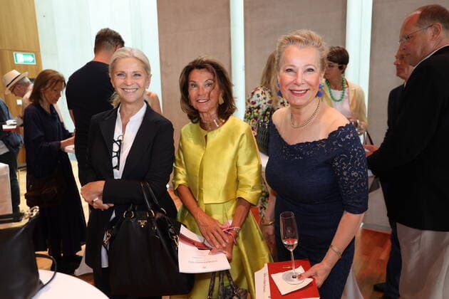 Verleihung Ö Staatspreis für Europäische Literatur Salzburg, Mozarteum, 27. 07. 2022 Ingrid HAIMBÖCK, Brigitte BIERLEIN, Eva WALDERDORFF