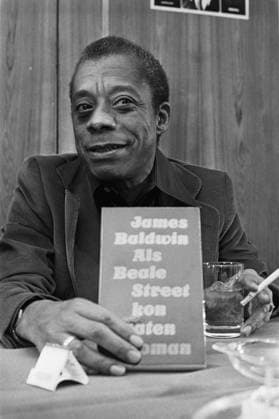 Anefo photo collection. Writer James Baldwin presents new book at the press conference in AmericainHotel in Amsterdam. November 14, 1974. Amsterdam, Noord-Holland Copyright: xpiemagsx pienatarchpart417102021-6410 !ACHTUNG AUFNAHMEDATUM GESCHÄTZT!