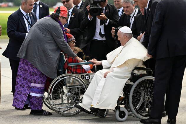 July 27, 2022, QUEBEC, QC, CANADA: Pope Francis arrives meeting survivors Elder Ho loÂ¨ne Mollen (centre) of the Innus of Ekuanitshit and Anthonia Paul (left) of the Innus of Pessamit during his papal visit across Canada in Quebec City on Wednesday, July 27, 2022. QUEBEC CANADA  - ZUMAc35_ 20220727_zaf_c35_024 Copyright: xBernardxBraultx