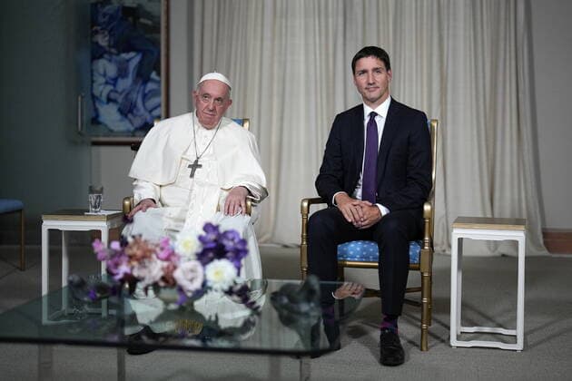 July 27, 2022, Quebec City, PQ, CANADA: Pope Francis meets with Prime Minister Justin Trudeau at the Citadelle during his papal visit across Canada in Quebec City on Wednesday, July 27, 2022. Quebec City CANADA  - ZUMAc35_ 20220727_zaf_c35_107 Copyright: xNathanxDenettex