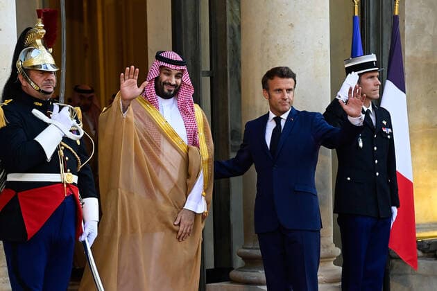 Bilder des Jahres 2022, News 07 Juli News Themen der Woche KW 30 News Bilder des Tages Emmanuel Macron ( president de la Republique ) recoit Mohammed Bin Salman Bin Abdulaziz AL-SAOUD ( Prince hÃ ritier, vice-premier ministre, ministre de la DÃ fense du Royaume d?Arabie Saoudite ) au Palais de l Elysee NEWS : Emmanuel Macron recoit le Prince heritier du Royaume d Arabie Saoudite - Paris - 28 07 2022 FedericoPestellini Panoramic 