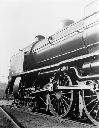 Poll photo collection. Reporting Dutch Railways. A steam locomotive still on railways at Central Station. 1932. Amsterdam, Noord-Holland Copyright: xpiemagsx pienatarchpart630102021-21935 !ACHTUNG AUFNAHMEDATUM GESCHÄTZT!