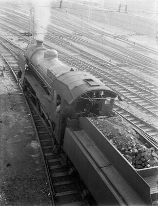 Poll photo collection. Reporting Dutch Railways. Steam locomotive 3906 on the shunting ground. 1932. Amsterdam, Noord-Holland Copyright: xpiemagsx pienatarchpart630102021-21936 !ACHTUNG AUFNAHMEDATUM GESCHÄTZT!