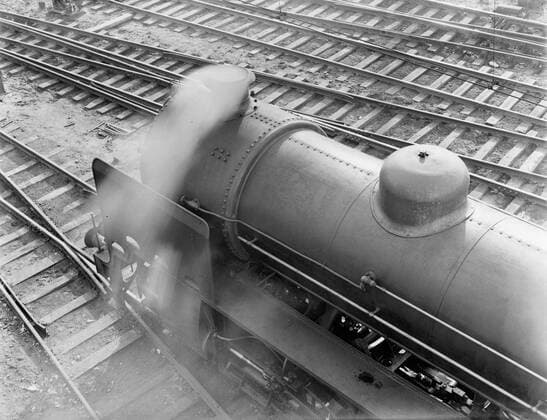 Poll photo collection. Reporting Dutch Railways. Steam locomotive 3906 seen from the top. 1932. Amsterdam, Noord-Holland Copyright: xpiemagsx pienatarchpart630102021-21938 !ACHTUNG AUFNAHMEDATUM GESCHÄTZT!