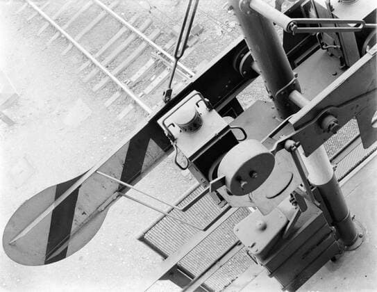 Poll photo collection. Reporting Dutch Railways. Seinpaal with army seen from above. 1932. Amsterdam, Noord-Holland Copyright: xpiemagsx pienatarchpart630102021-21971 !ACHTUNG AUFNAHMEDATUM GESCHÄTZT!